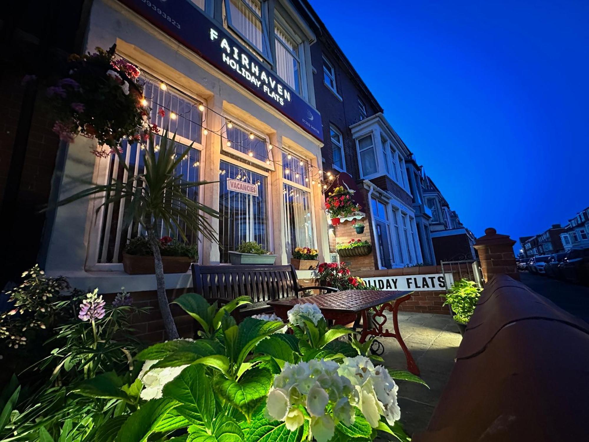 Fairhaven Holiday Flats แบล็คพูล ภายนอก รูปภาพ